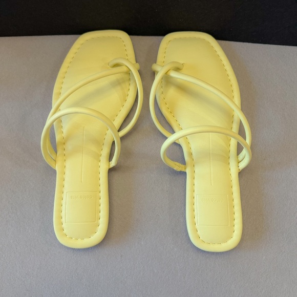 Dolce Vita Slide Sandals NWOT size 6.5 in beautiful Yellow Stella - Picture 5 of 8